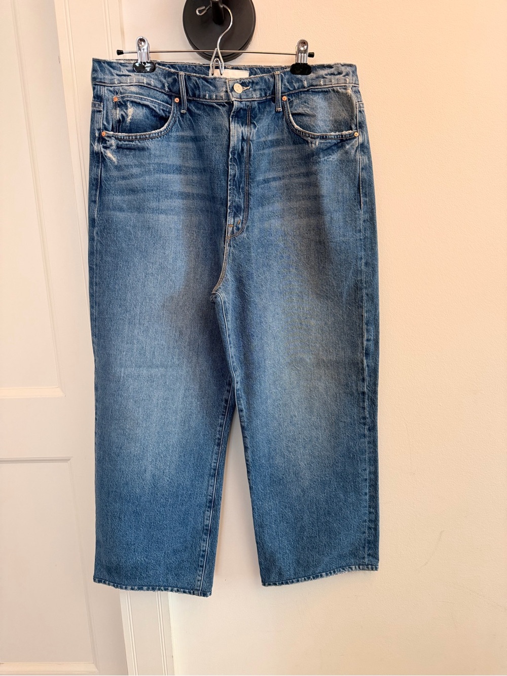 MOTHER High-Rise Relaxed Crop Jeans in Medium Blue Wash